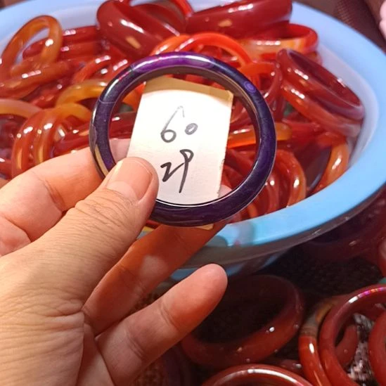 玛瑙/玉髓未镶嵌手镯