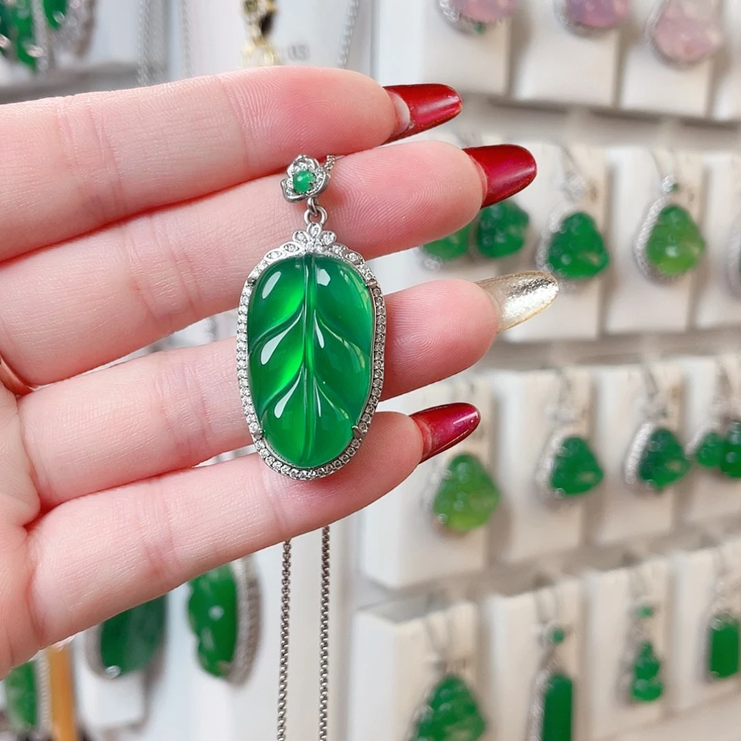 玛瑙/玉髓吊坠(赠链)未镶嵌