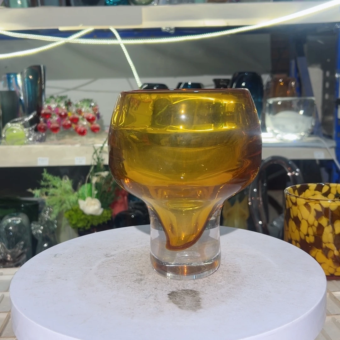 高 18 轻奢琉璃花器福利正常手工痕迹