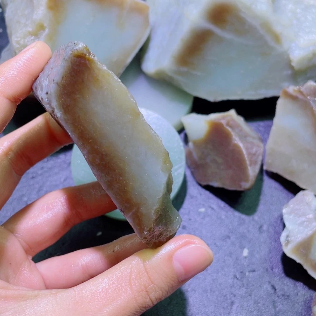 和田玉未镶嵌珠宝半成品