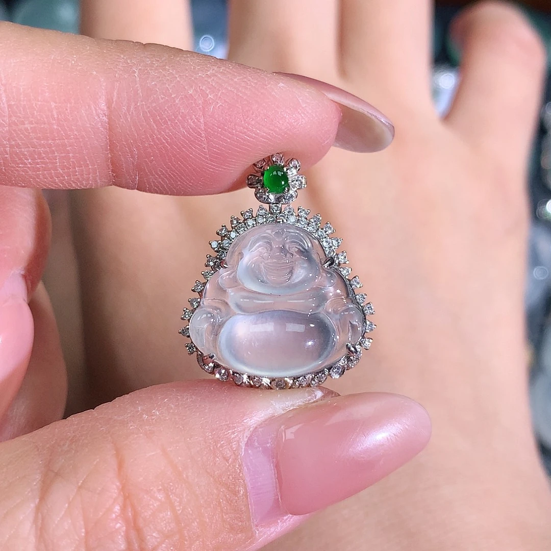 翡翠18K金镶嵌颈饰翡翠