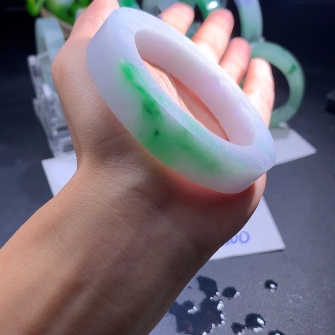 定制翡翠未镶嵌53到57有瑕疵