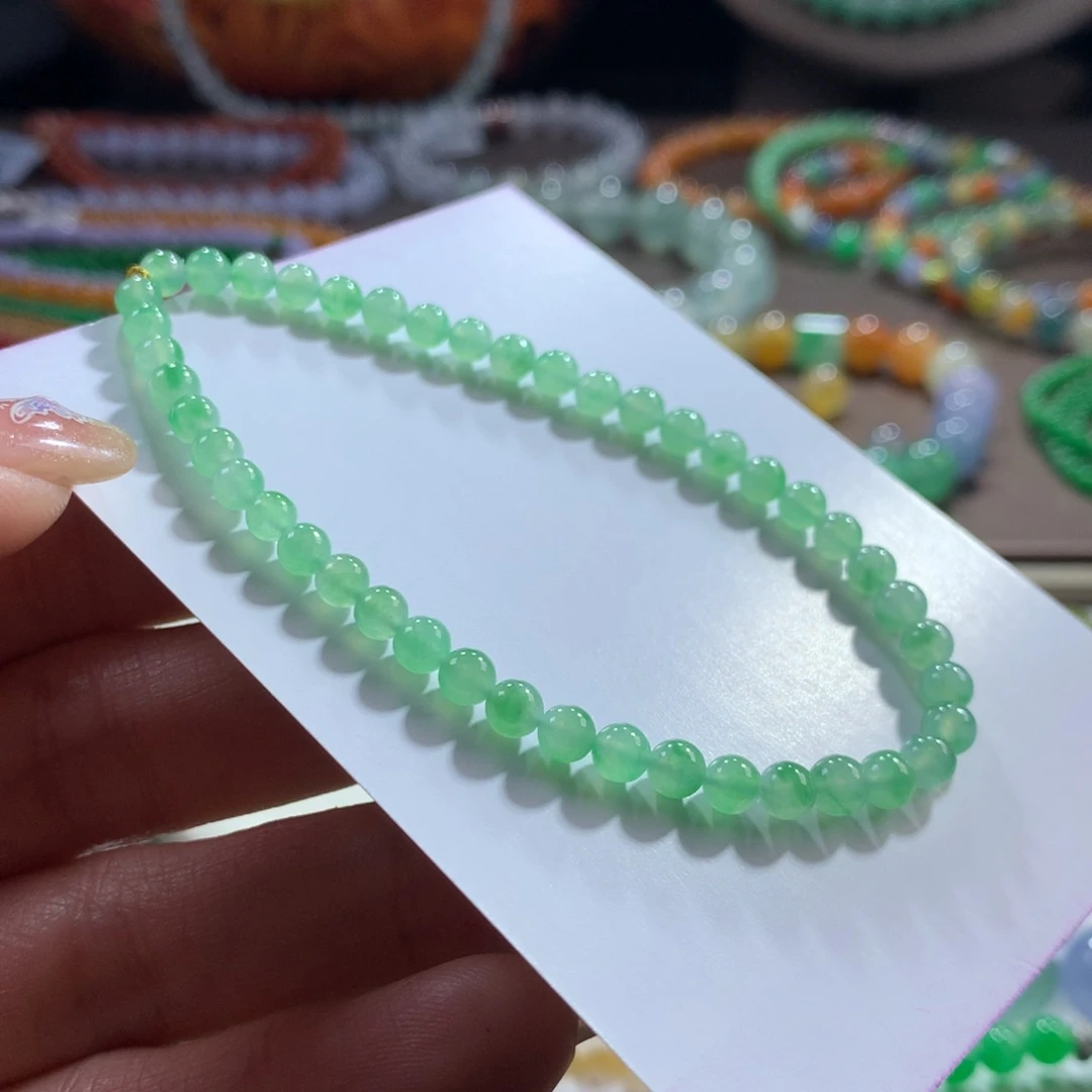 翡翠未镶嵌手链木那冰绿底飘金丝绿卡4-4.5