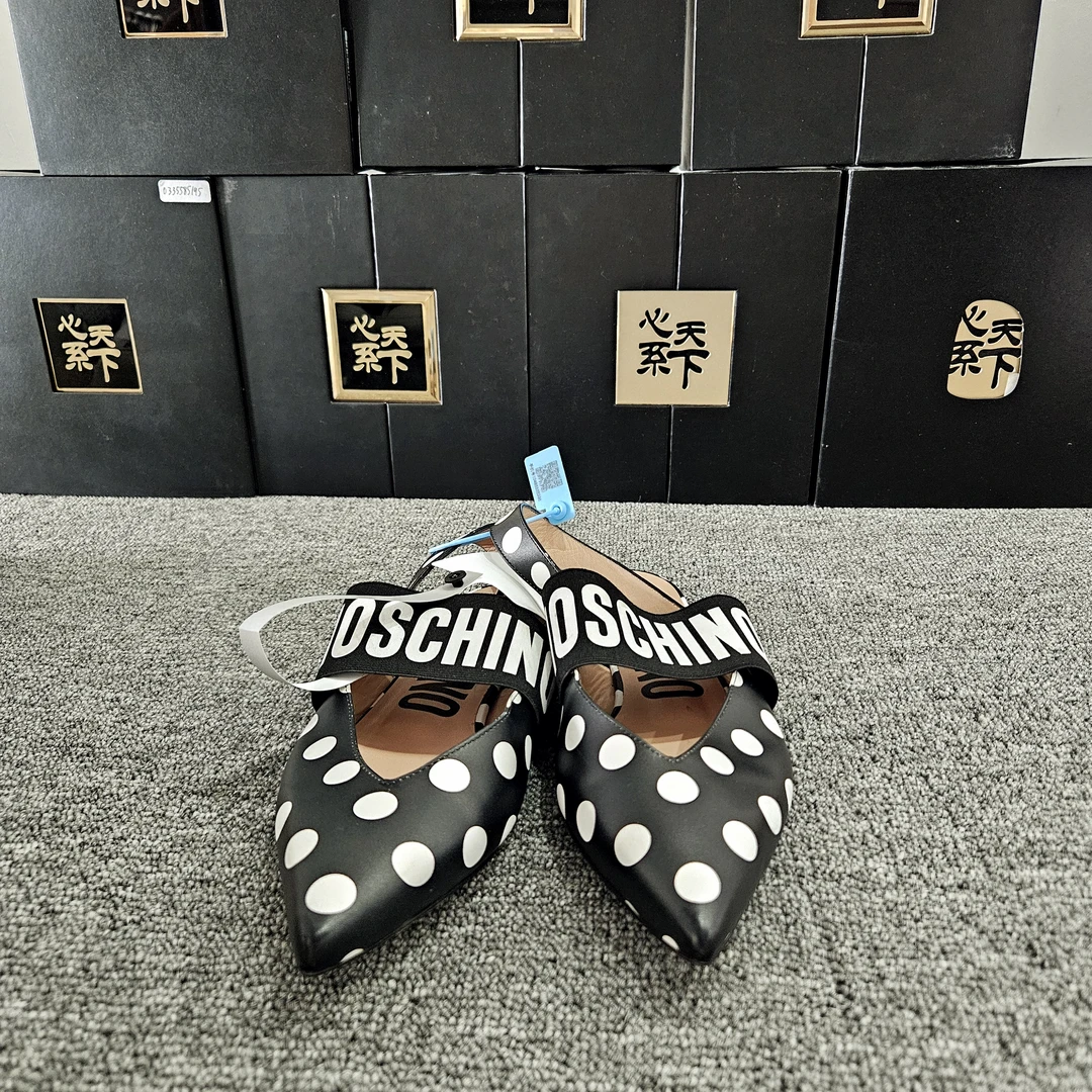 95新 Moschino/莫斯奇诺 一字绑带粗带凉鞋38码YSC0817