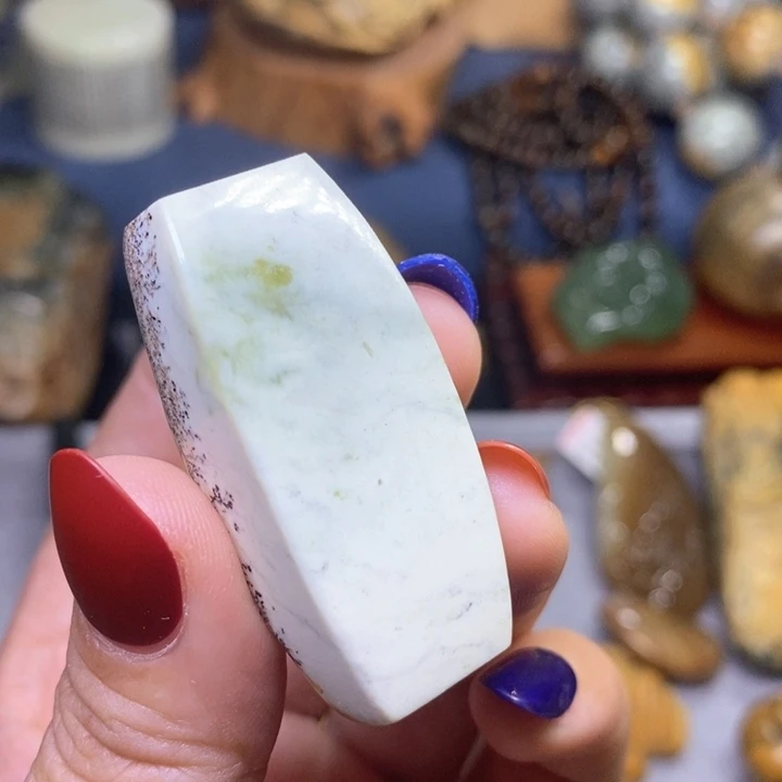 岫岩河磨玉（透闪石质玉）挂件未镶嵌