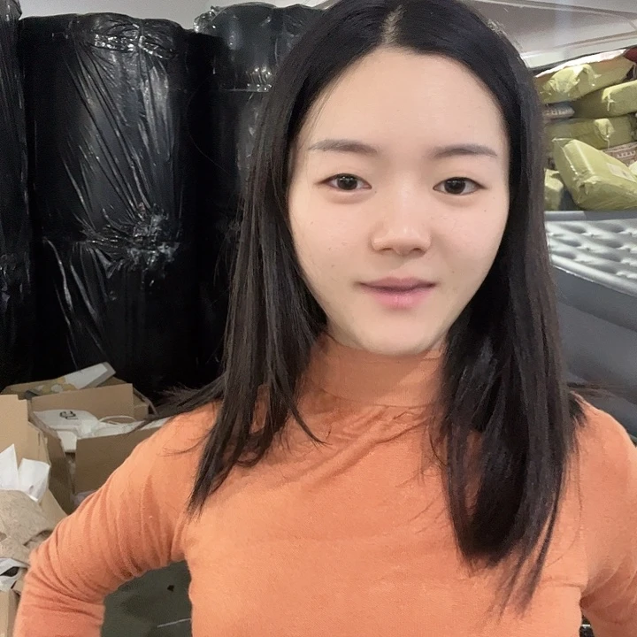 咖色内搭l。  160。