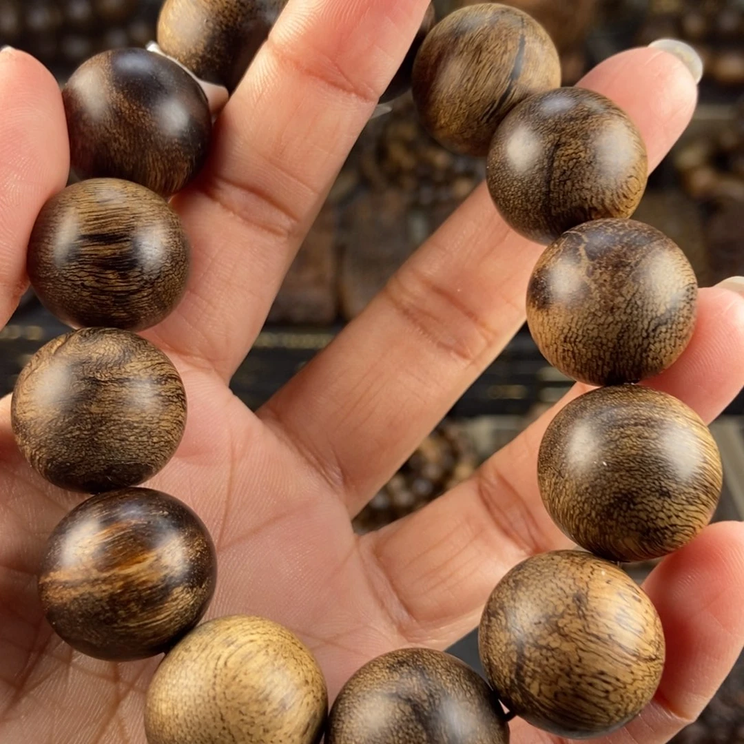 沉香手串祥*越南芽庄留疤玉化白棋楠