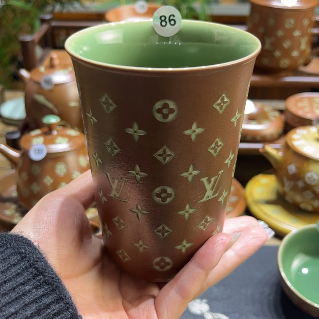 尼***东草木灰老花可乐杯