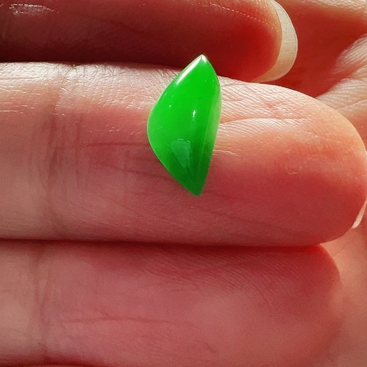 定制翡翠未镶嵌翡翠随形蛋面