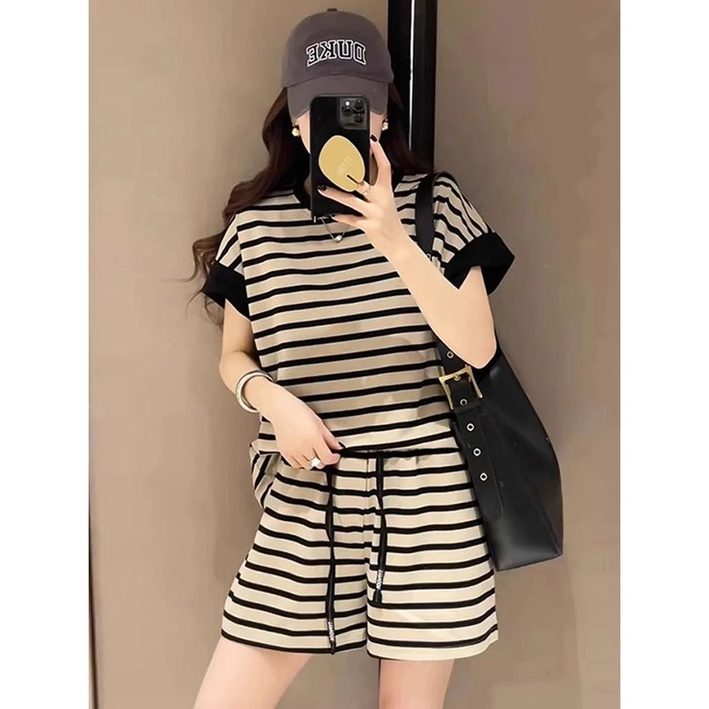 撞色条纹休闲时尚套装女夏2025新款小飞袖宽松短袖短裤运动两件套