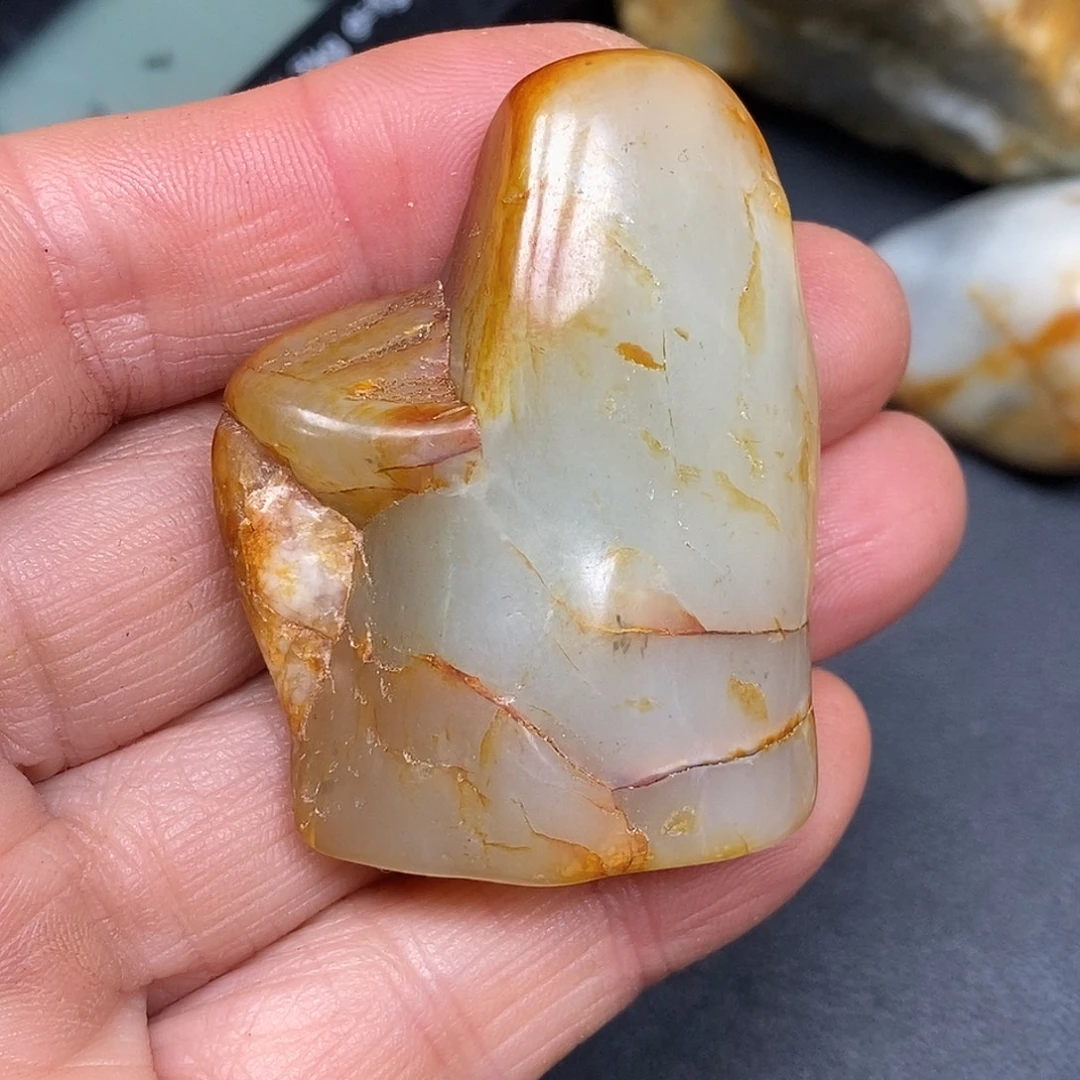 和田玉未镶嵌珠宝奇石