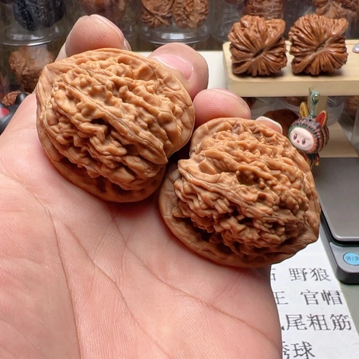 文玩核桃吊坠39+全品蚂蚁王