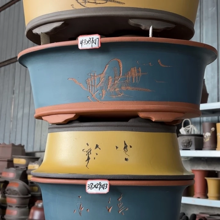 紫砂花盆168-4。