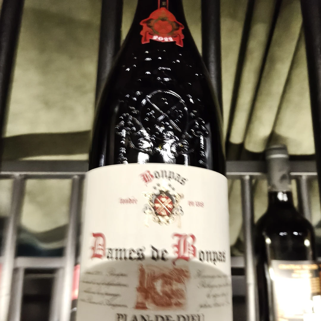 通舶神之平原红葡萄酒