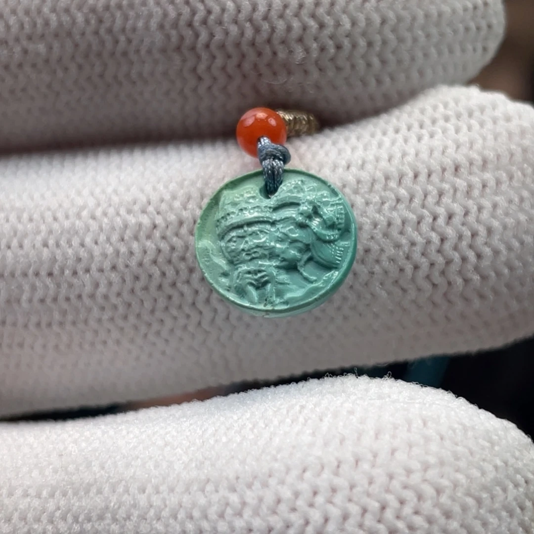 绿松石未镶嵌挂件