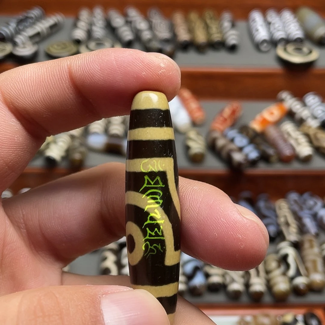 玛瑙/玉髓颈饰未镶嵌L**。