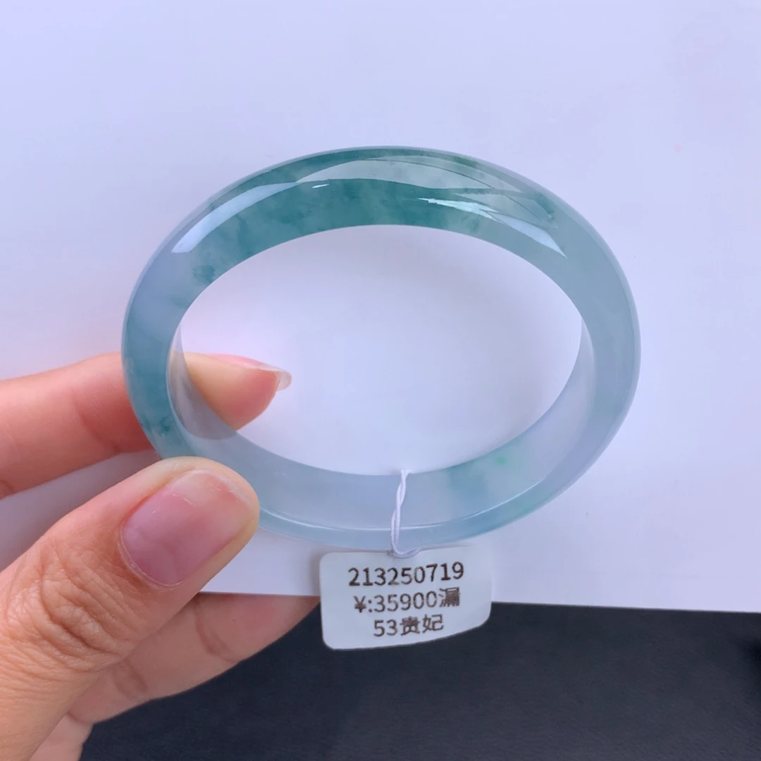 翡翠手镯未镶嵌冰胶飘花贵妃手镯（细纹）