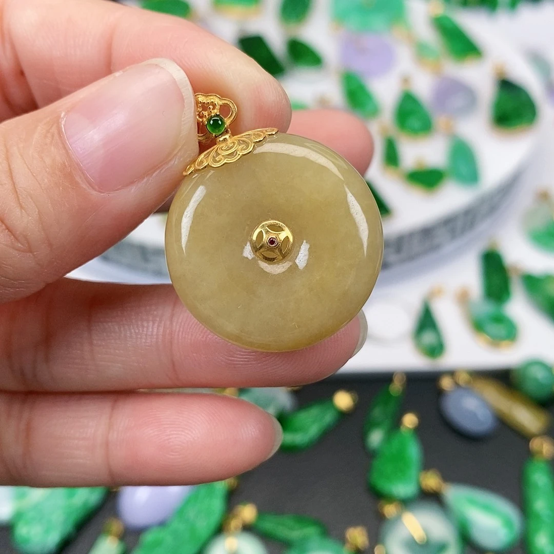 翡翠吊坠(不含链)18K金镶嵌