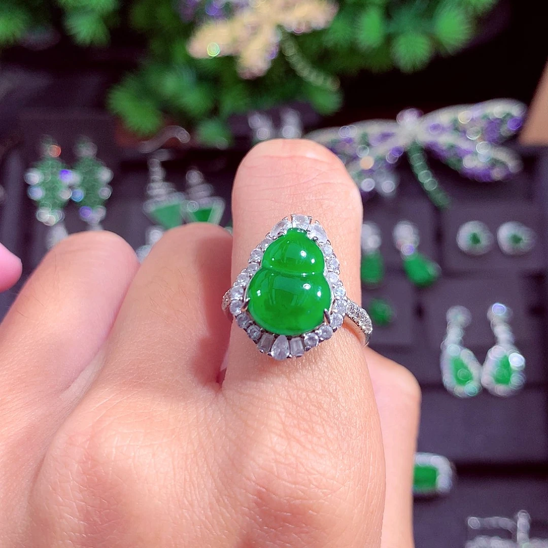 颈饰未镶嵌翡翠天然