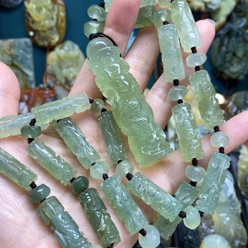 【闪购商品】岫玉颈饰未镶嵌在***雨