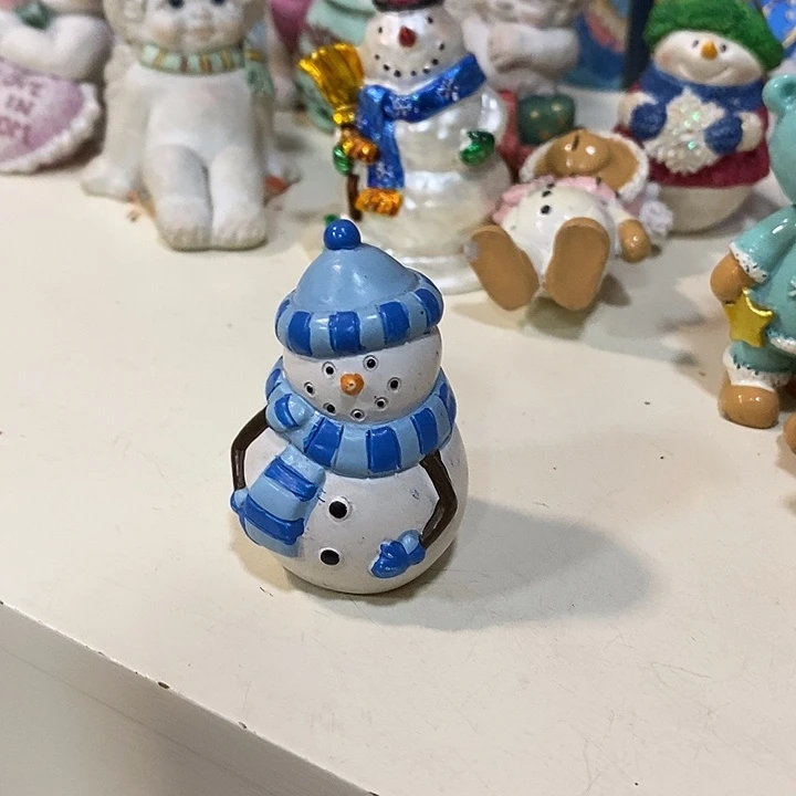 树脂制品小雪人摆件