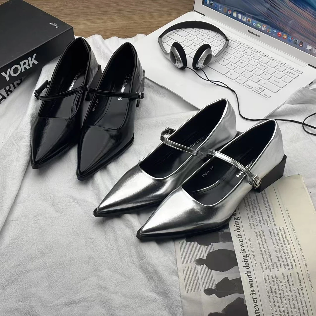 108-1法式银色尖头粗跟单鞋夏季温柔晚晚风复古低跟