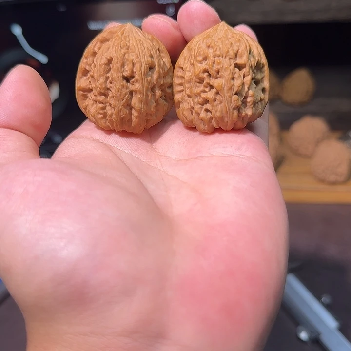 吊坠文玩核桃全品37凹底，42g