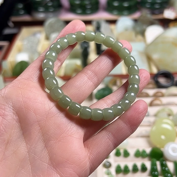 和田玉（糖玉）未镶嵌颈饰