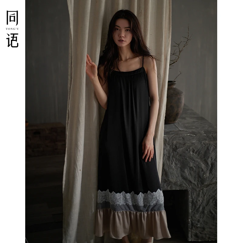 同语25年睡裙女款夏季冰丝凉感吊带带胸垫睡衣性感纯欲睡裙家居服