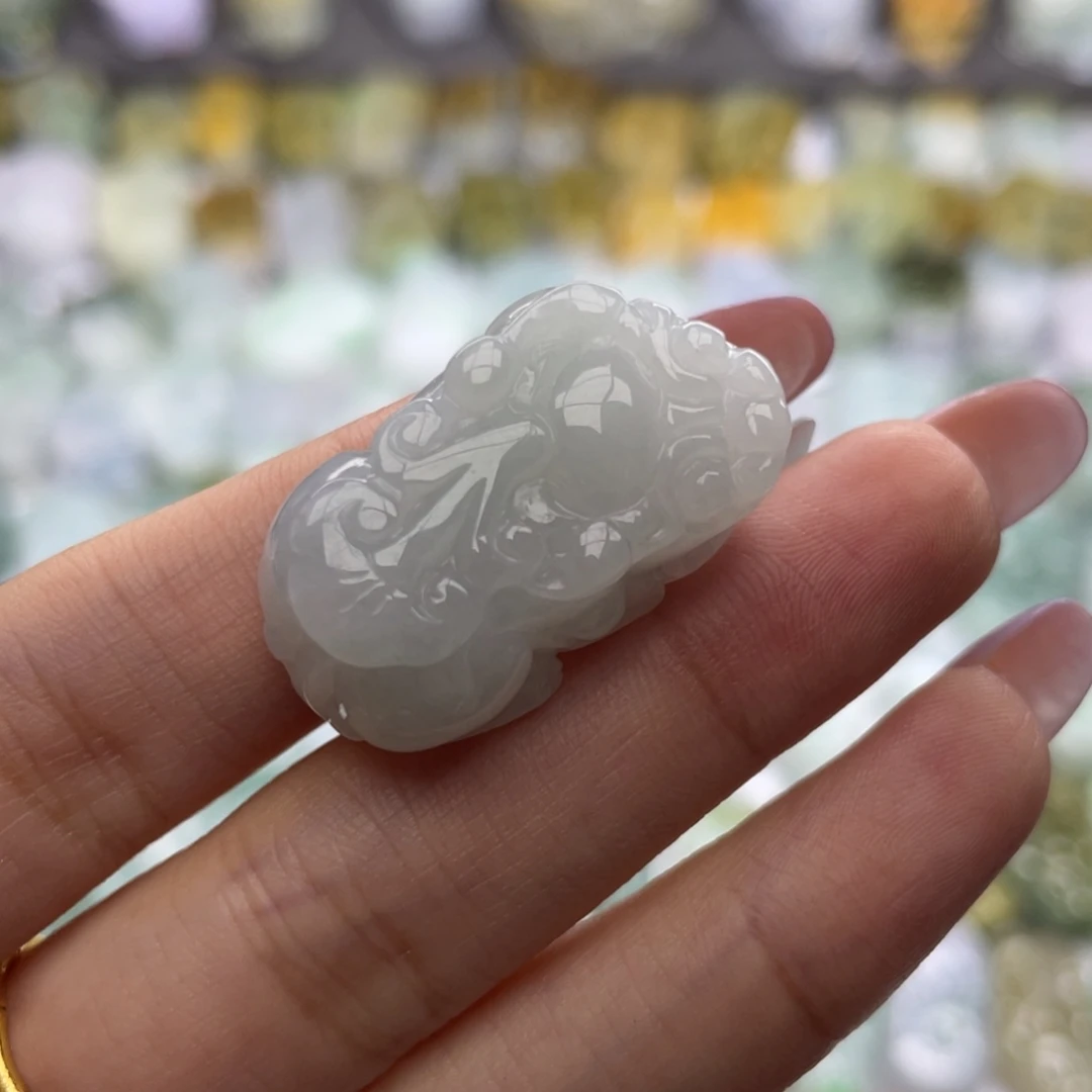 颈饰未镶嵌翡翠貔貅