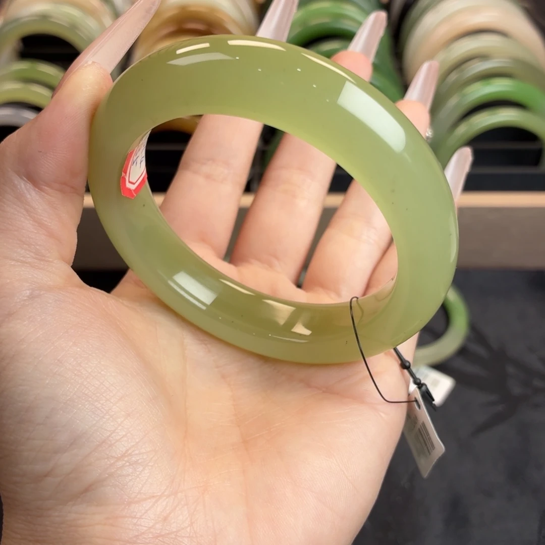 和田玉未镶嵌手镯55.8冰底转光黄口