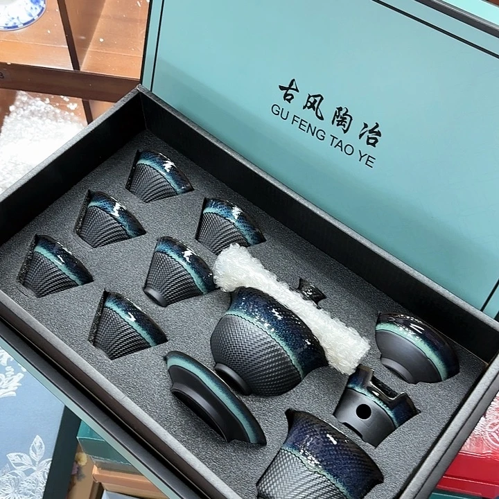 孤品茶具套装等。