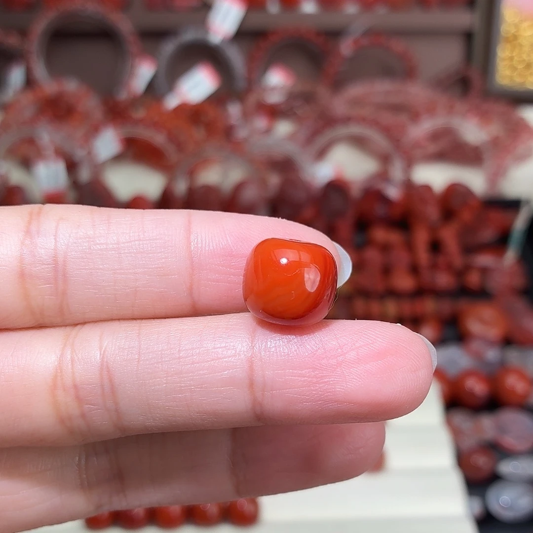 波***菊南红玛瑙未镶嵌颈饰老型12+