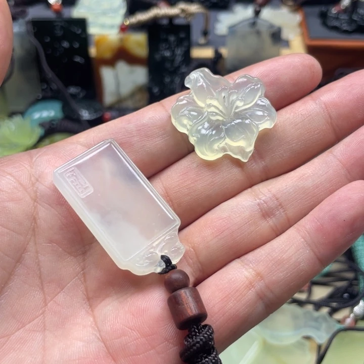 ****狗蛇纹石玉合金颈饰