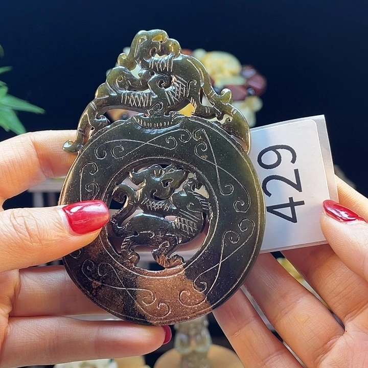 和田玉（糖玉）未镶嵌挂件