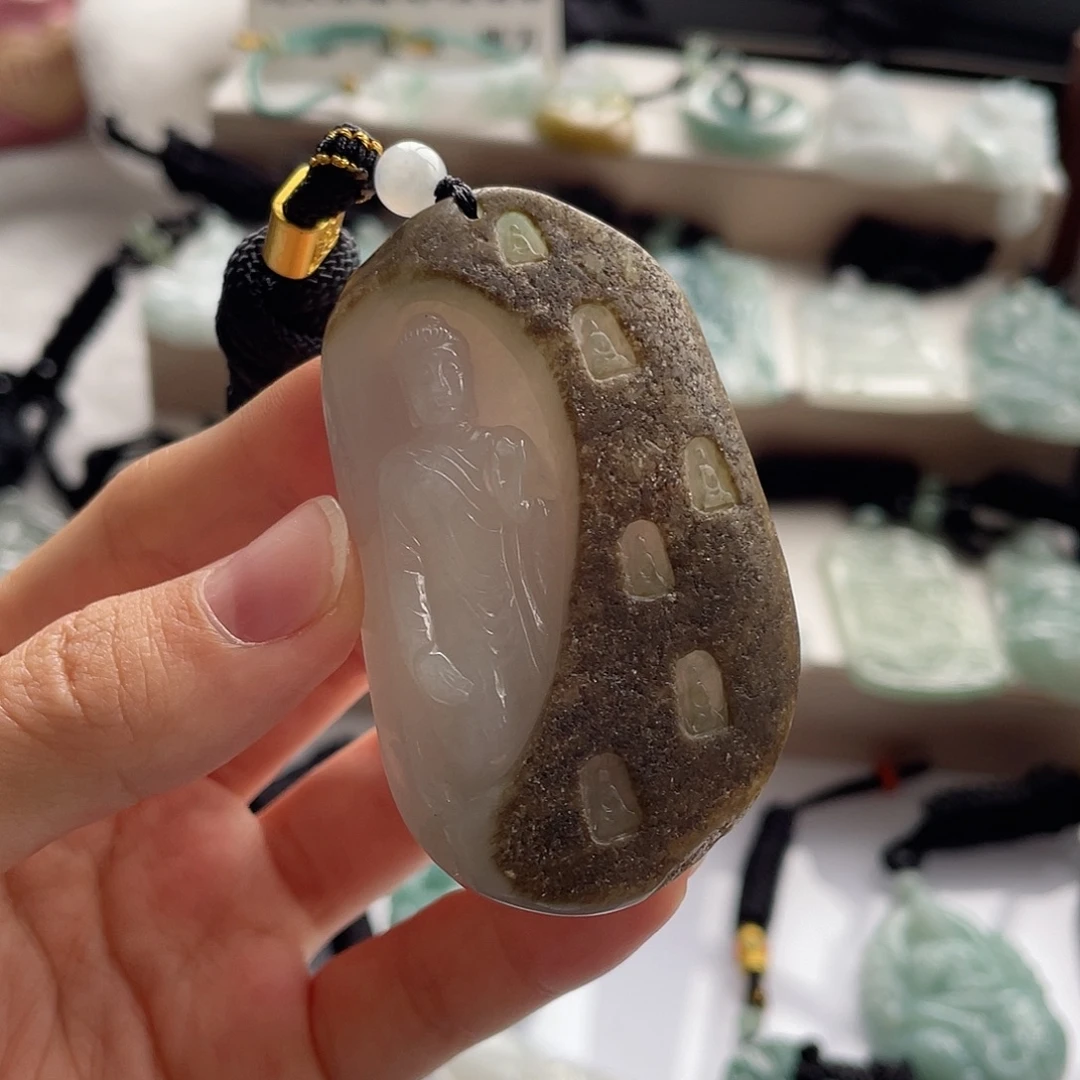 翡翠未镶嵌颈饰阿弥陀佛