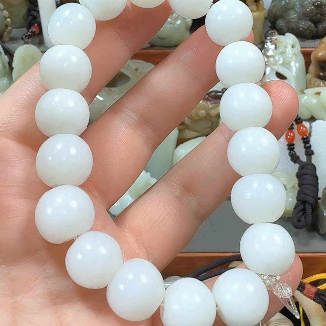 未镶嵌和田玉把件小****酒