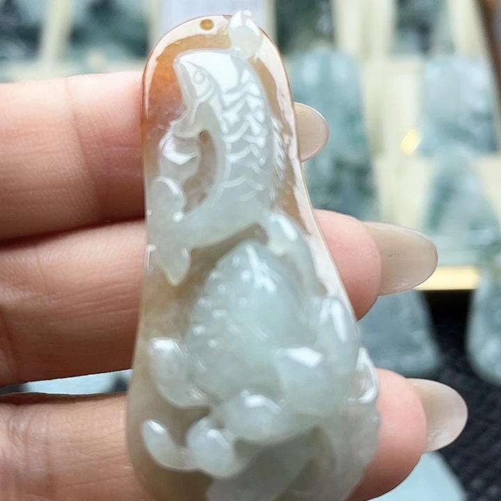 颈饰未镶嵌翡翠天然翡翠A货鱼戏荷花