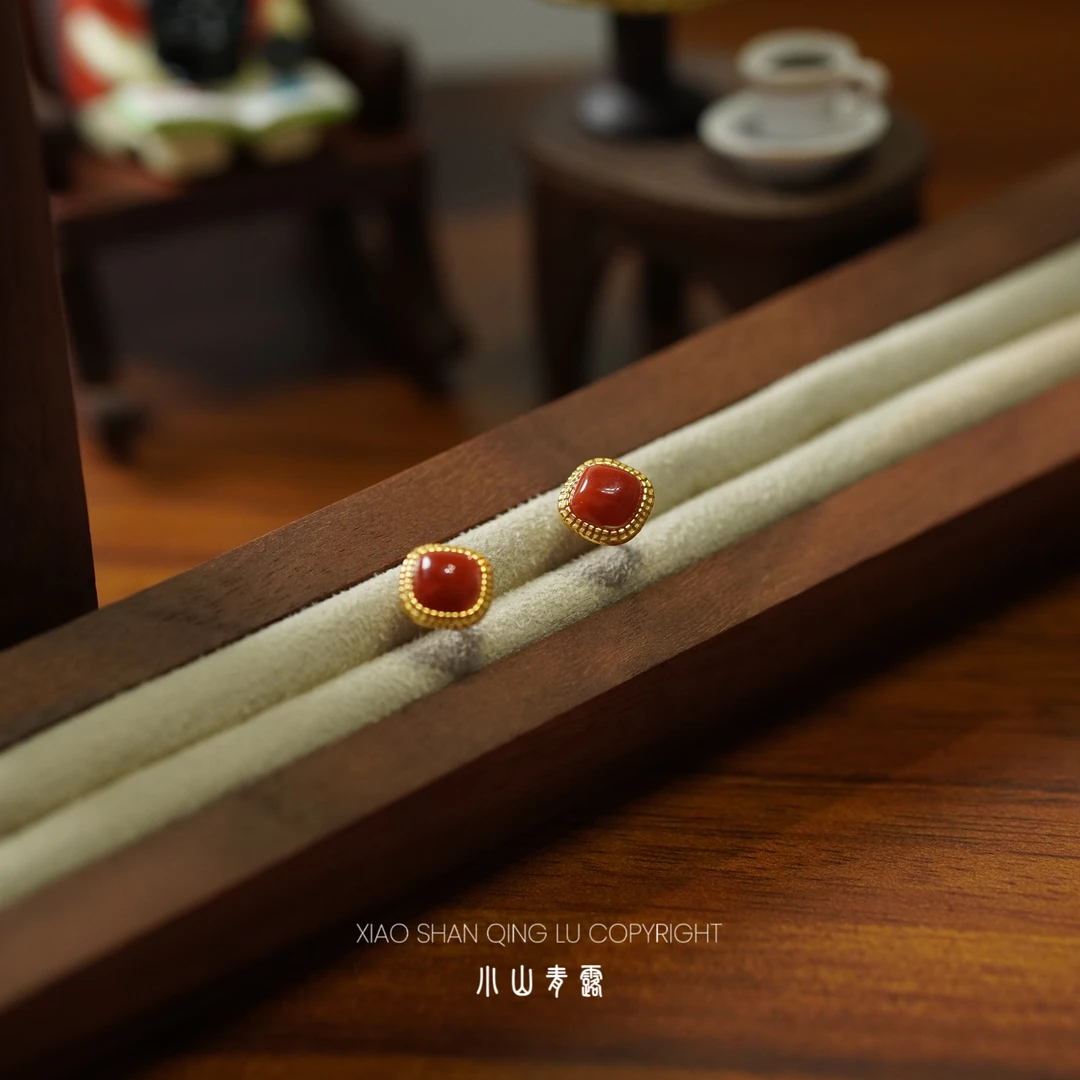【JYY1143】南红牛血红四方耳钉S925银镀金镶嵌