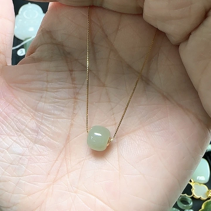 和田玉18K金镶嵌吊坠(赠链)