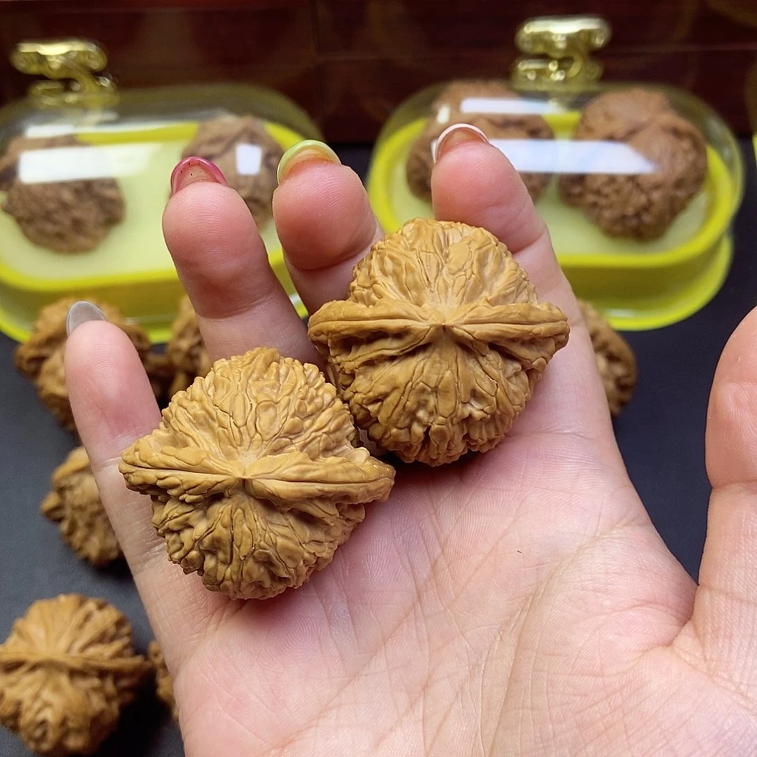 文玩核桃吊坠奶***0白狮子