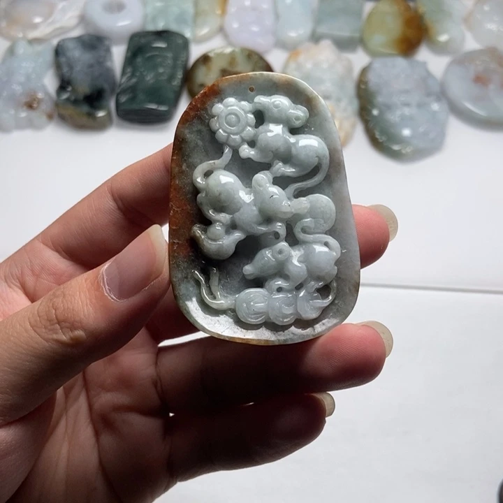 翡翠未镶嵌颈饰鼠来宝24