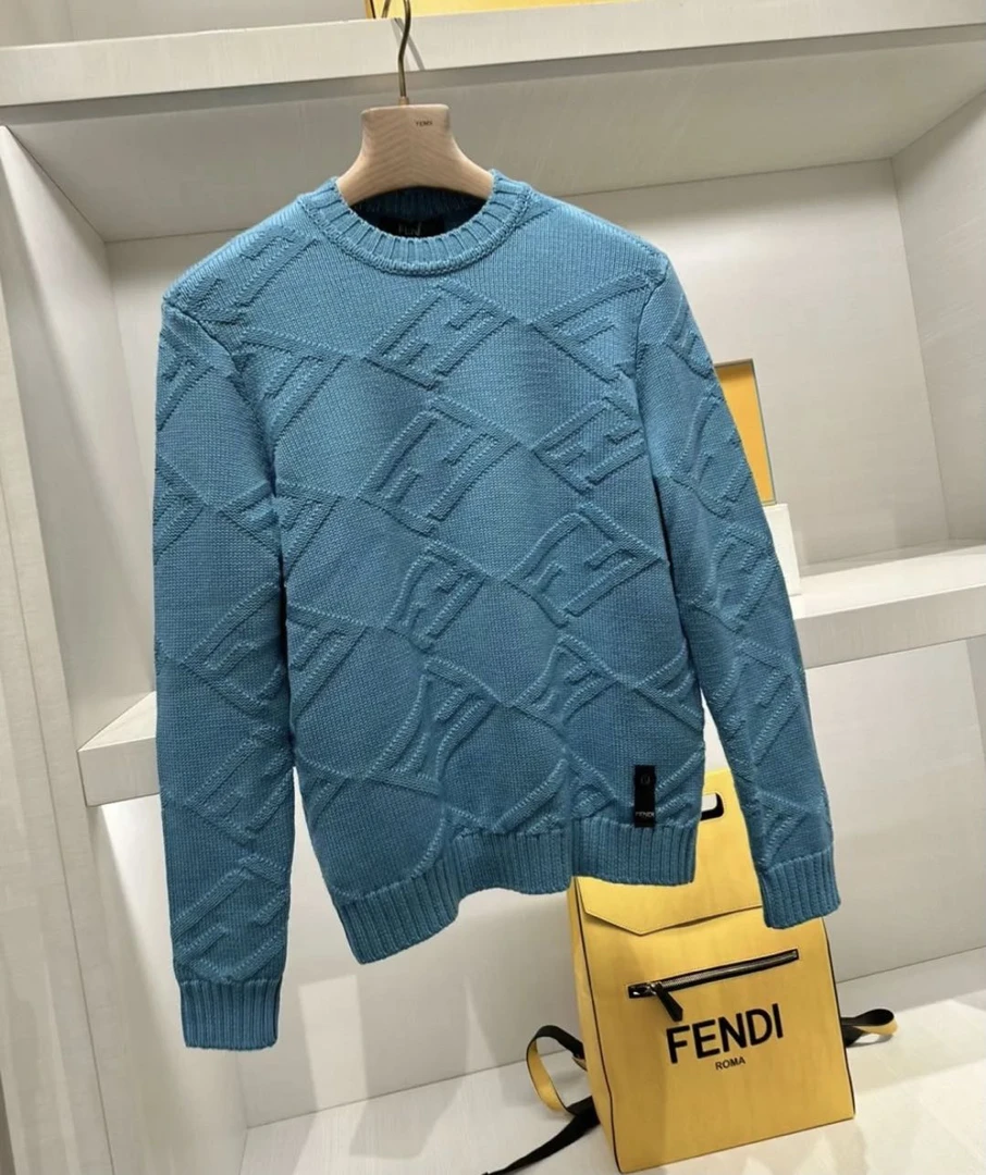 全新未使用 FENDI/芬迪 yy零一二九 羊毛 蓝色圆领logo毛衣 48码