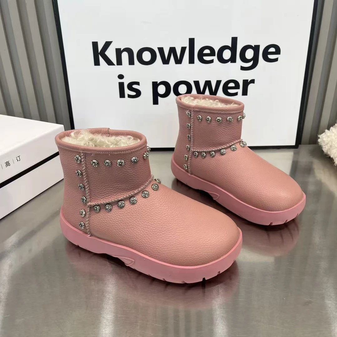 网红荔枝纹皮面铆钉松糕底雪地靴2025冬季新款糖果色阔腿裤必备鞋