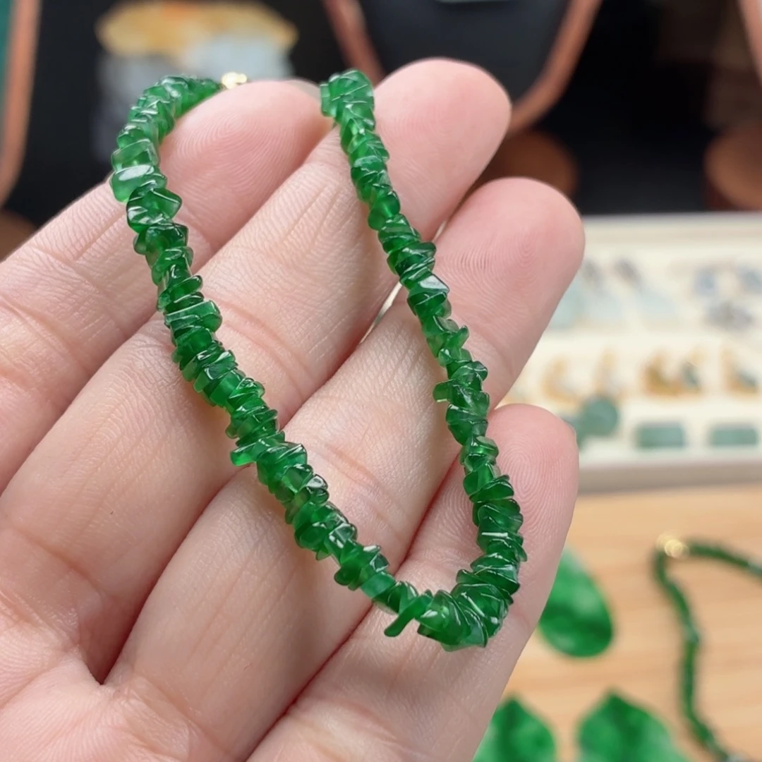 墨***鸢翡翠未镶嵌颈饰天然A货翡翠