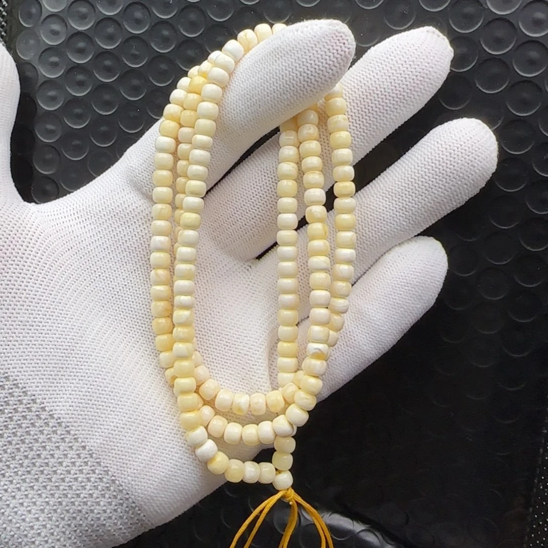 未镶嵌琥珀裸石5尺寸