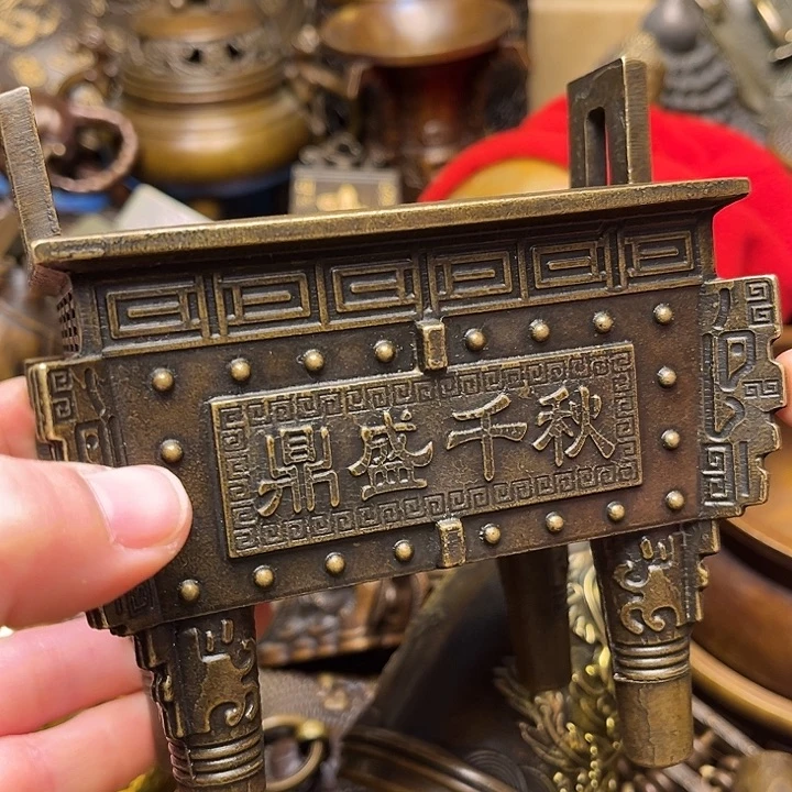 精美铜器批发档口