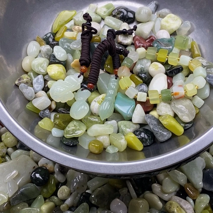 蛇纹石玉鱼缸石未镶嵌