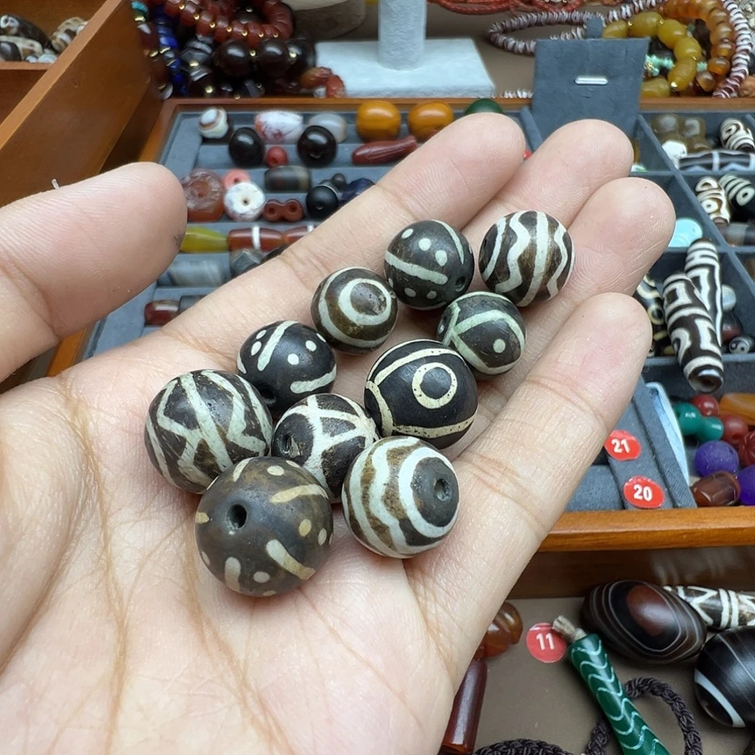老***袁玛瑙/玉髓未镶嵌珠宝半成品10颗价格