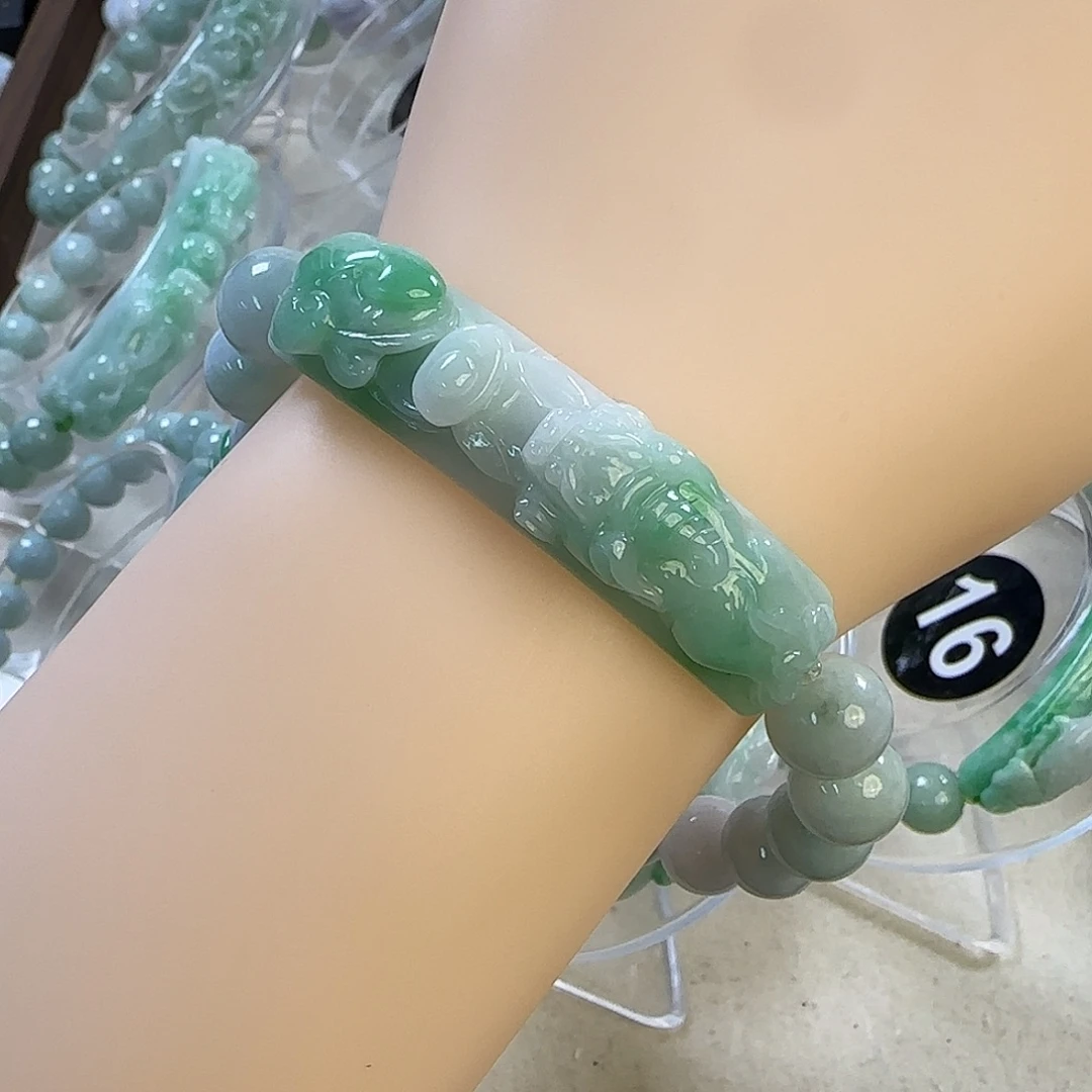 翡翠未镶嵌颈饰手牌53578